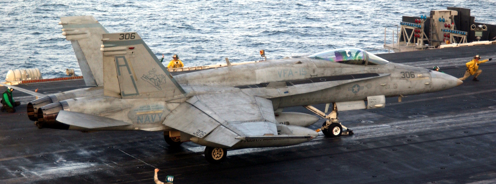 vfa-15 valions strike fighter squadron f/a-18c hornet cvn-71 uss theodore roosevelt cvw-8 us navy 73p
