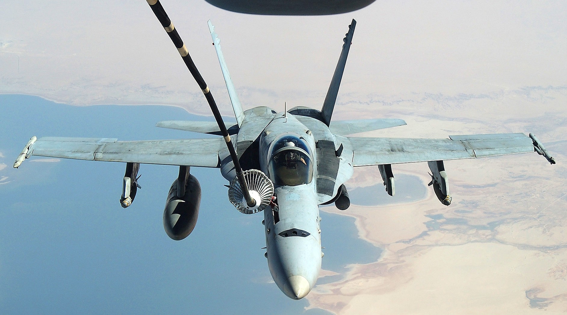 vfa-15 valions strike fighter squadron f/a-18c hornet cvn-71 uss theodore roosevelt cvw-8 us navy 84p iraq