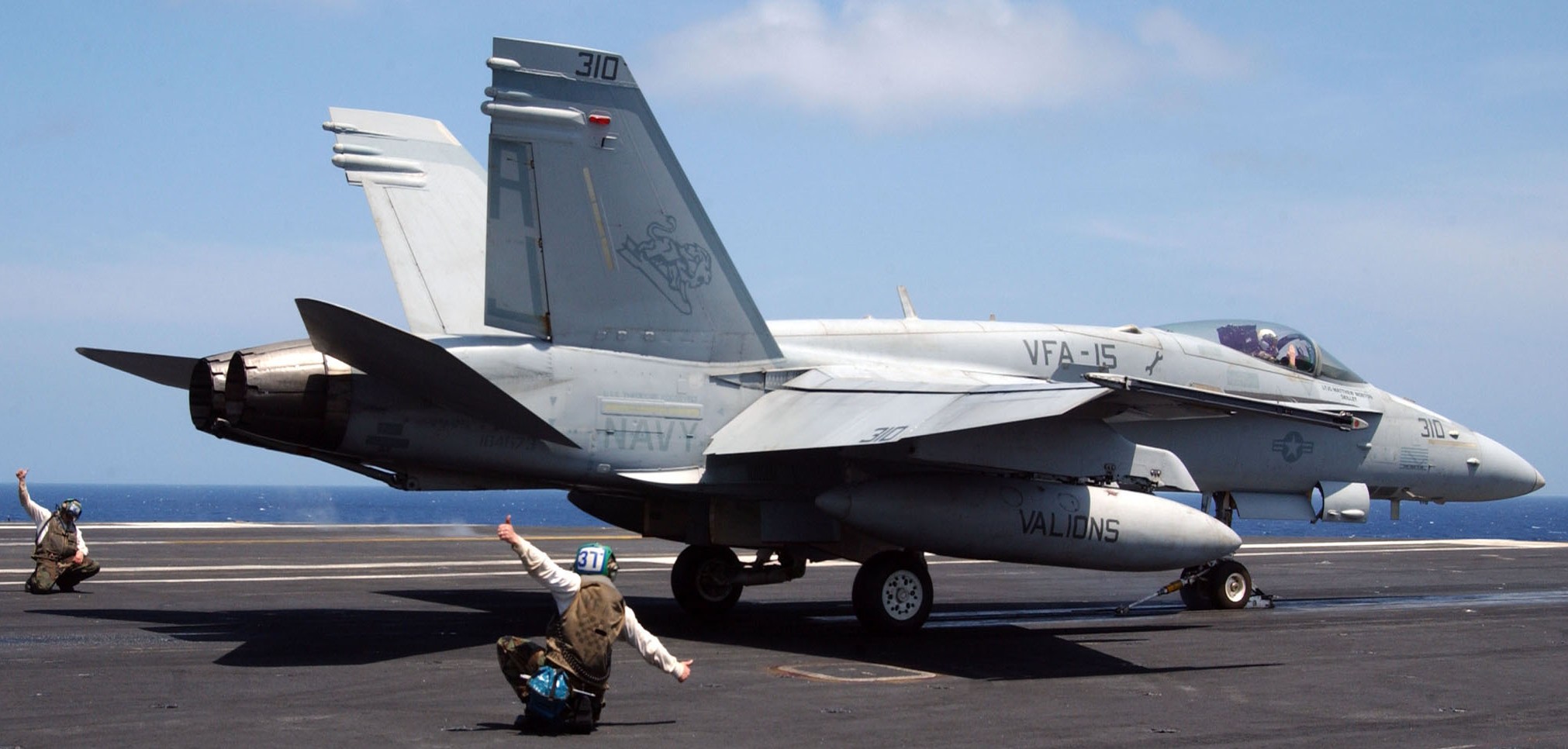 vfa-15 valions strike fighter squadron f/a-18c hornet cvn-71 uss theodore roosevelt cvw-8 us navy 97p