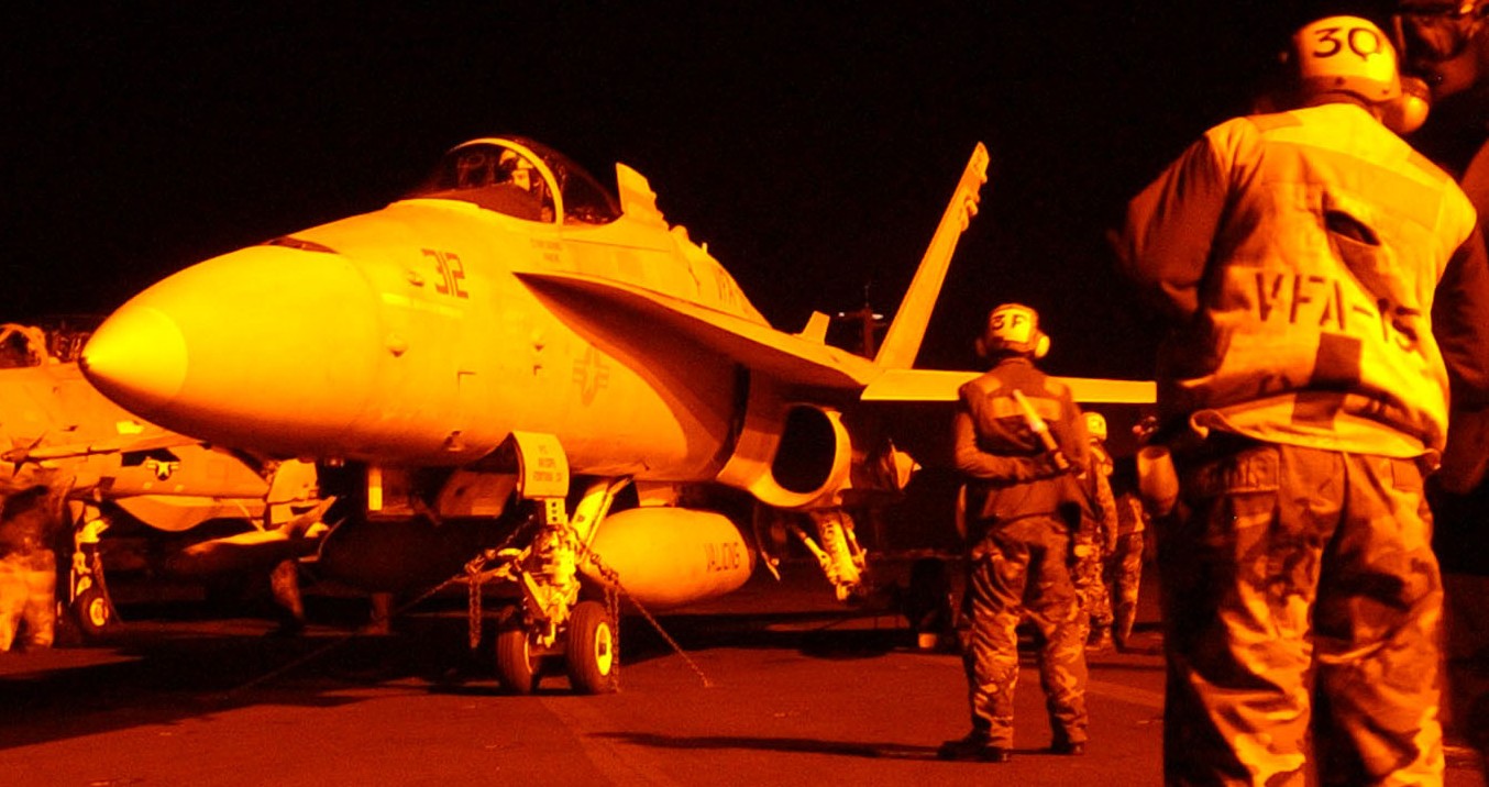 vfa-15 valions strike fighter squadron f/a-18c hornet cvn-71 uss theodore roosevelt cvw-8 us navy 100p