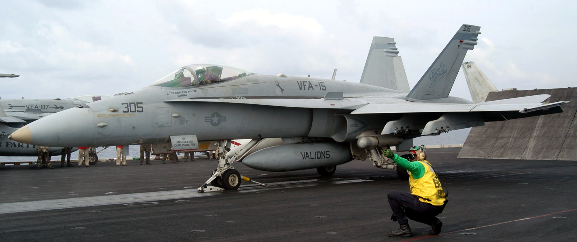 vfa-15 valions strike fighter squadron f/a-18c hornet cvn-71 uss theodore roosevelt cvw-8 us navy 103p