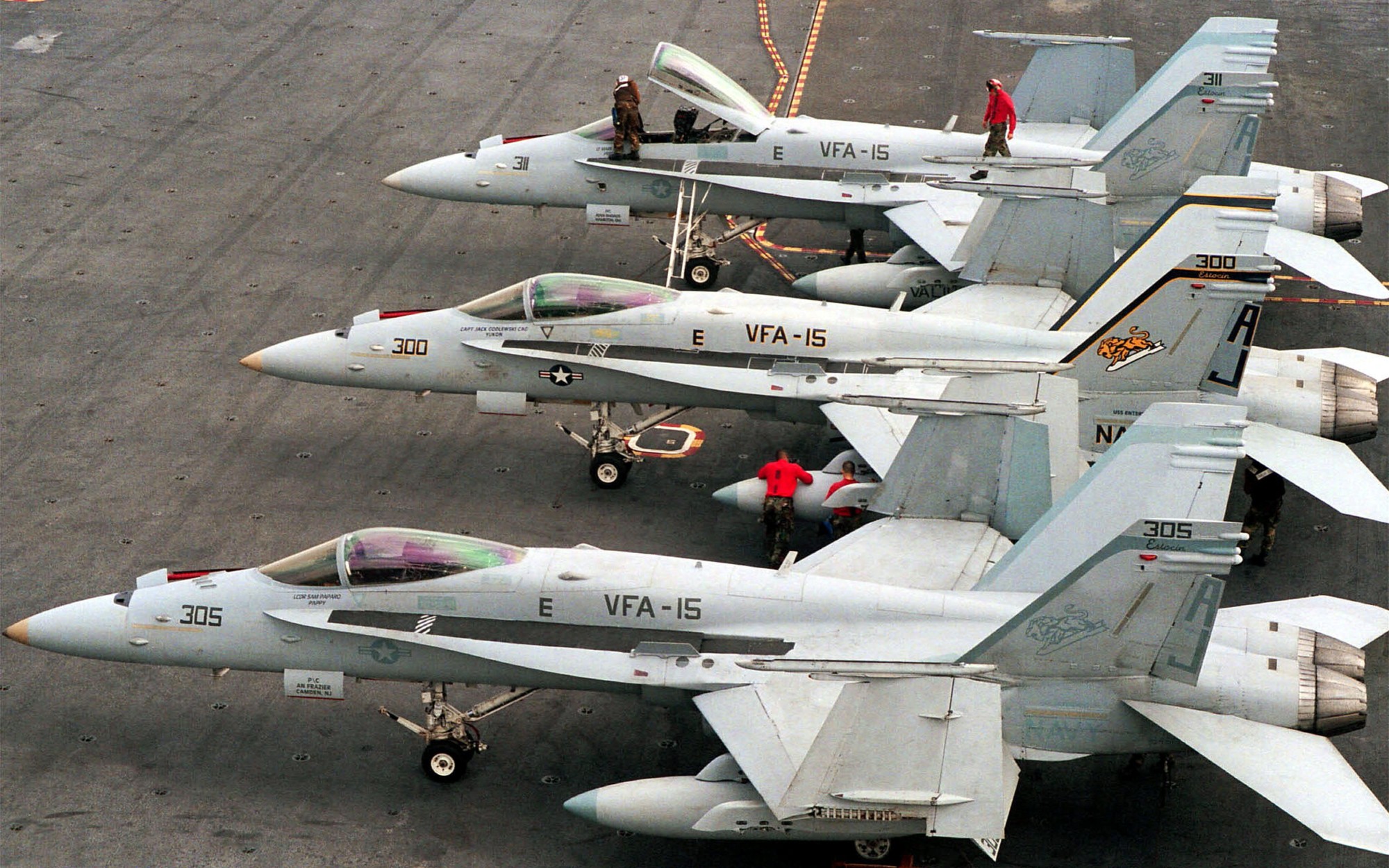 vfa-15 valions strike fighter squadron f/a-18c hornet cvn-65 uss enterprise cvw-8 us navy 111