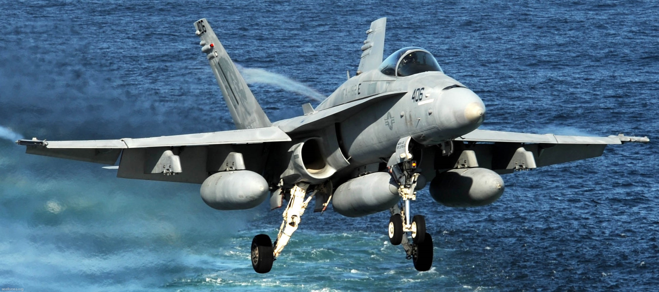 vfa-192 golden dragons strike fighter squadron navy f/a-18c hornet carrier air wing cvw-9 uss john c. stennis cvn-74 40