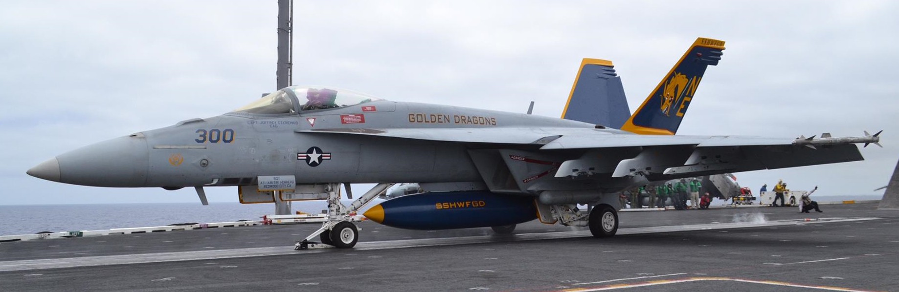 vfa-192 golden dragons strike fighter squadron navy f/a-18e super hornet carrier air wing cvw-2 uss george washington cvn-73 92