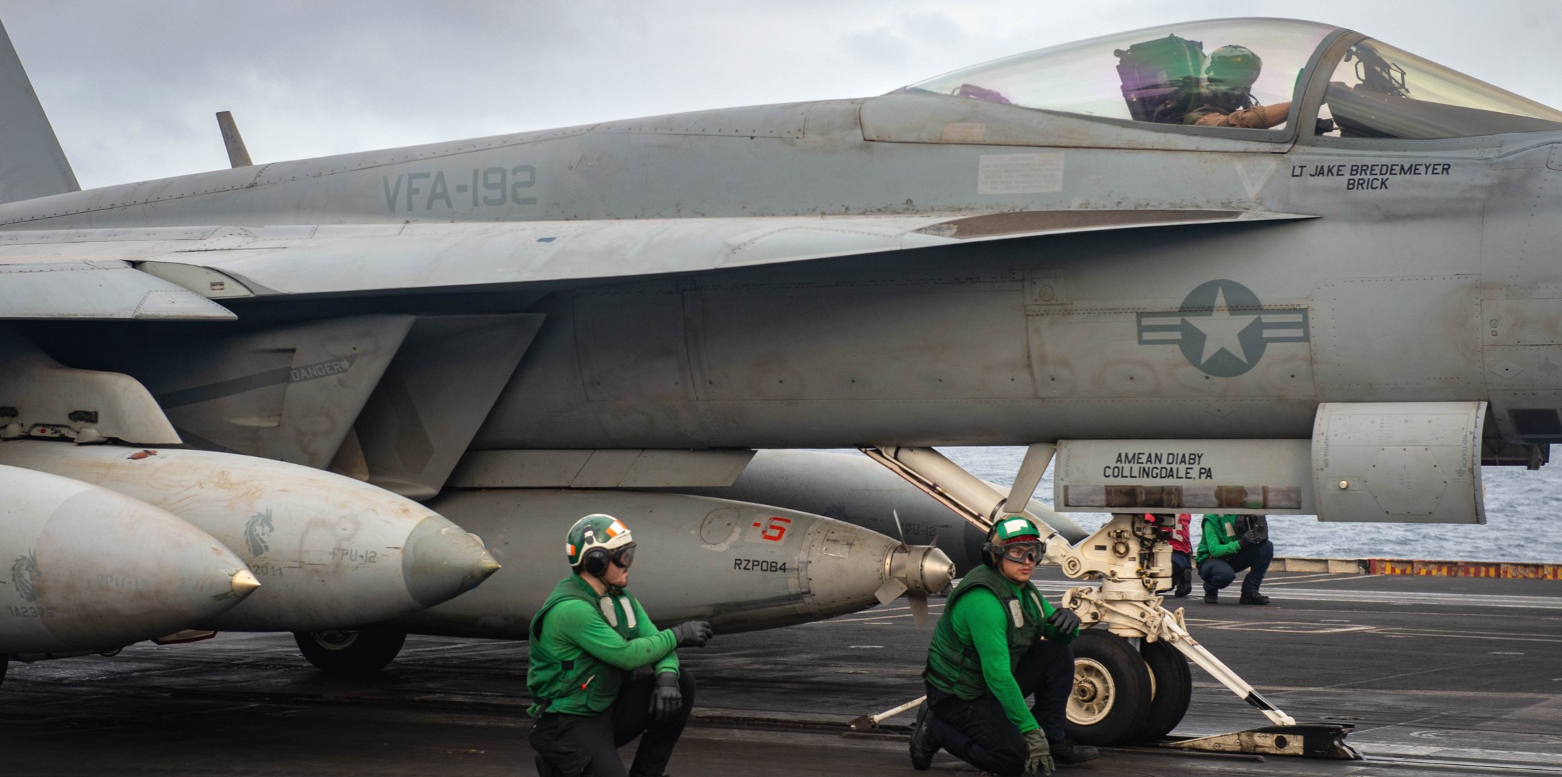 vfa-192 golden dragons f/a-18e super hornet strike fighter squadron cvn-70 uss carl vinson 237