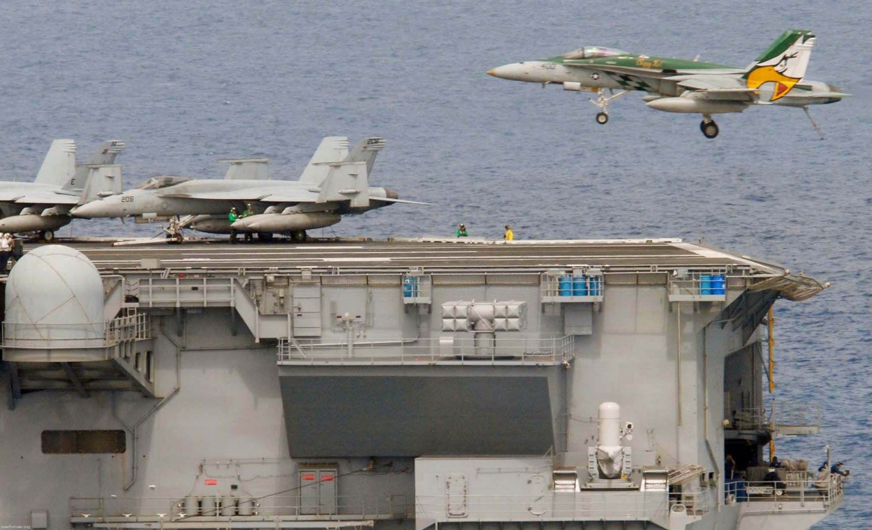vfa-195 dambusters strike fighter squadron navy f/a-18c hornet carrier air wing cvw-5 uss george washington cvn-73 52