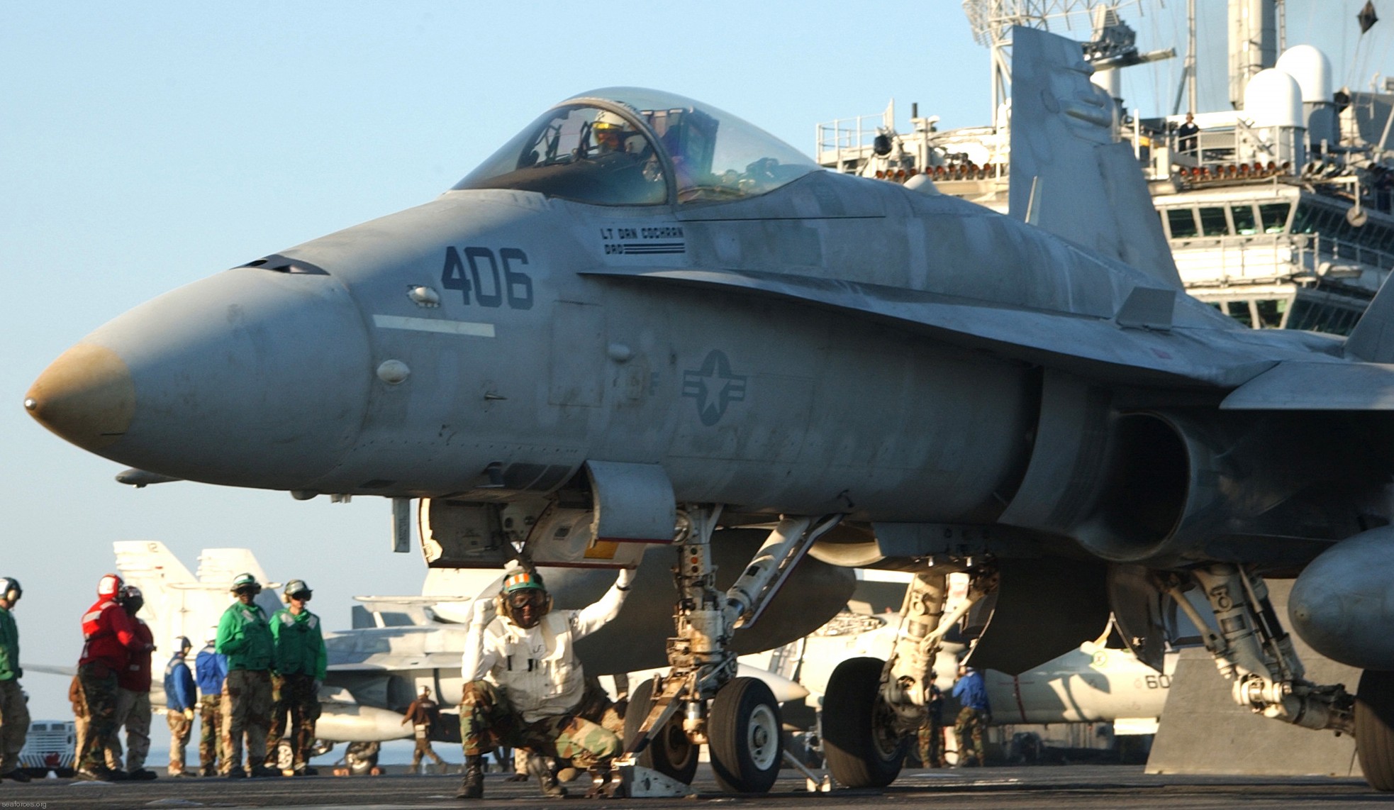vfa-195 dambusters strike fighter squadron navy f/a-18c hornet carrier air wing cvw-5 uss kitty hawk cv-63 82