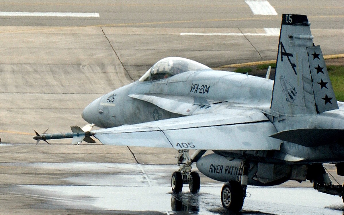 vfa-204 river rattlers f/a-18a+ hornet strike fighter squadron us navy reserve 16
