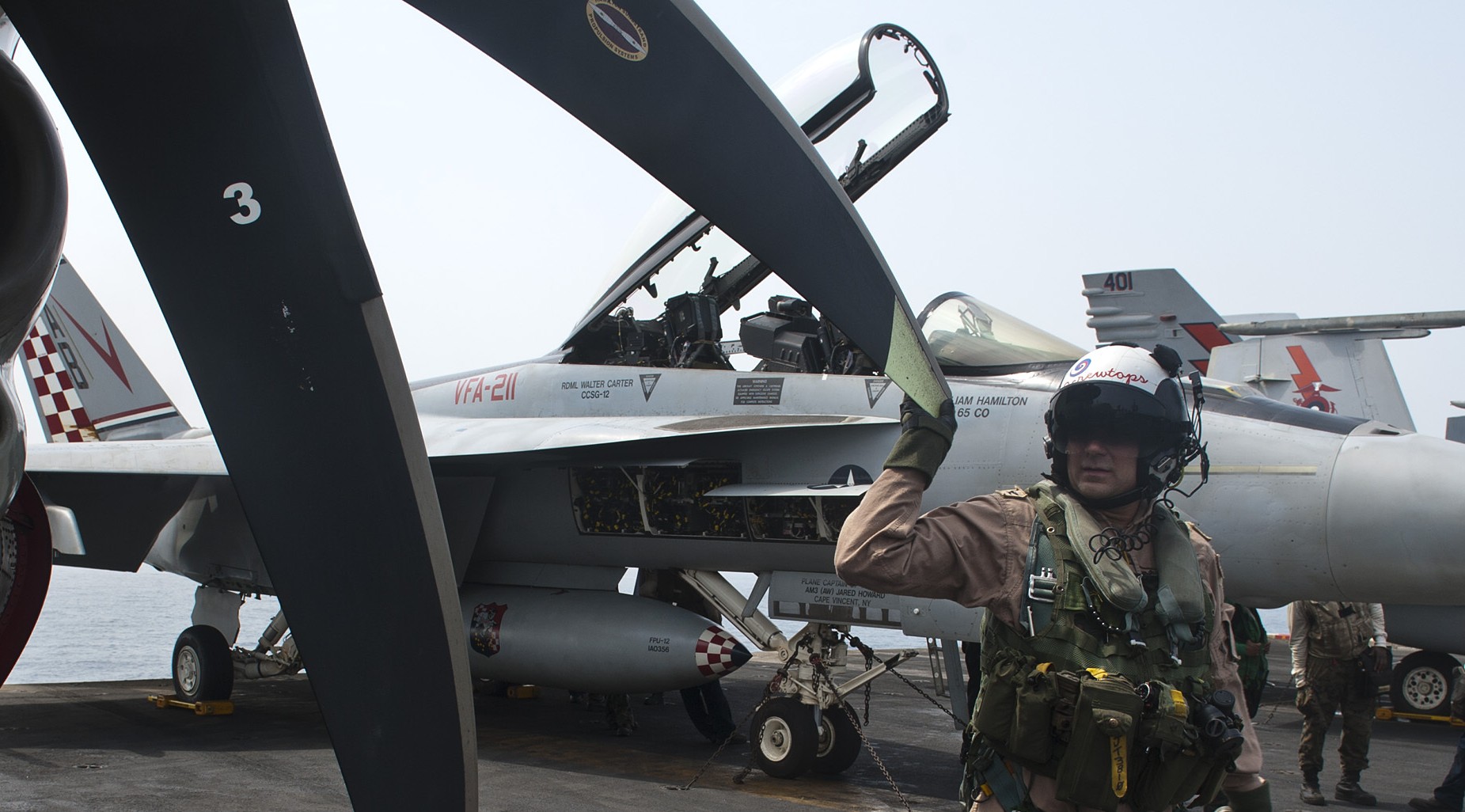 vfa-211 fighting checkmates strike fighter squadron f/a-18f super hornet navy carrier air wing cvw-1 uss enterprise cvn-65 111