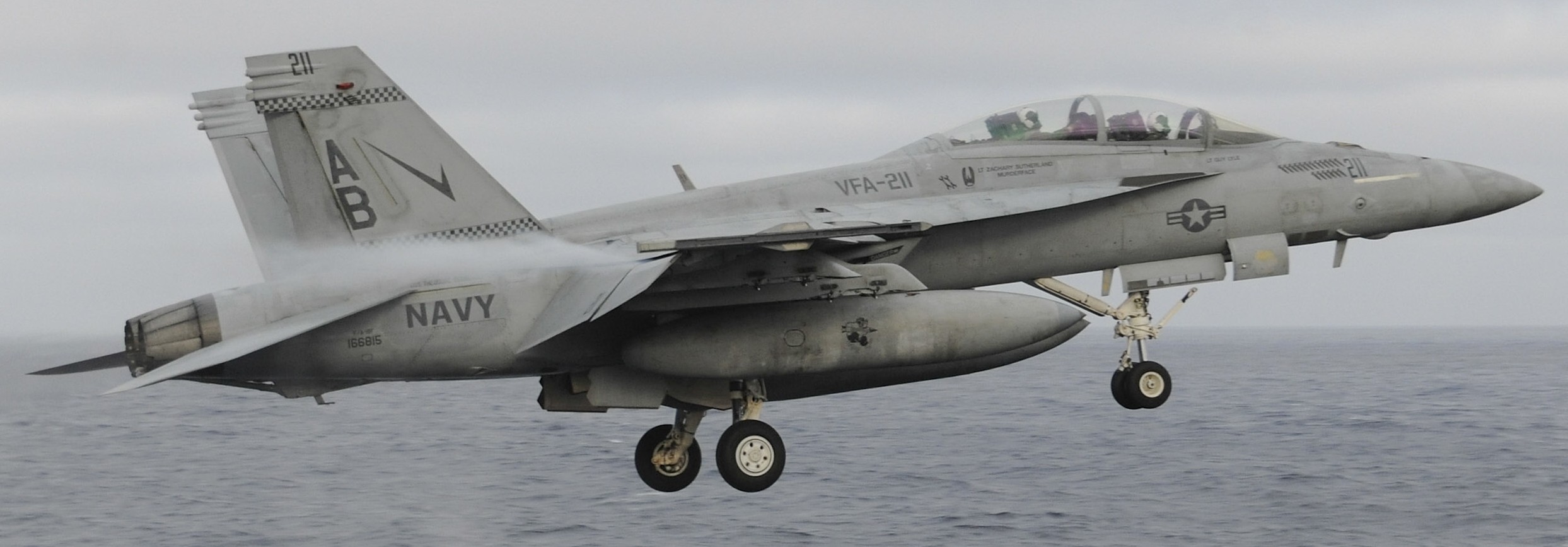 vfa-211 fighting checkmates strike fighter squadron f/a-18f super hornet navy carrier air wing cvw-1 uss theodore roosevelt cvn-71 114