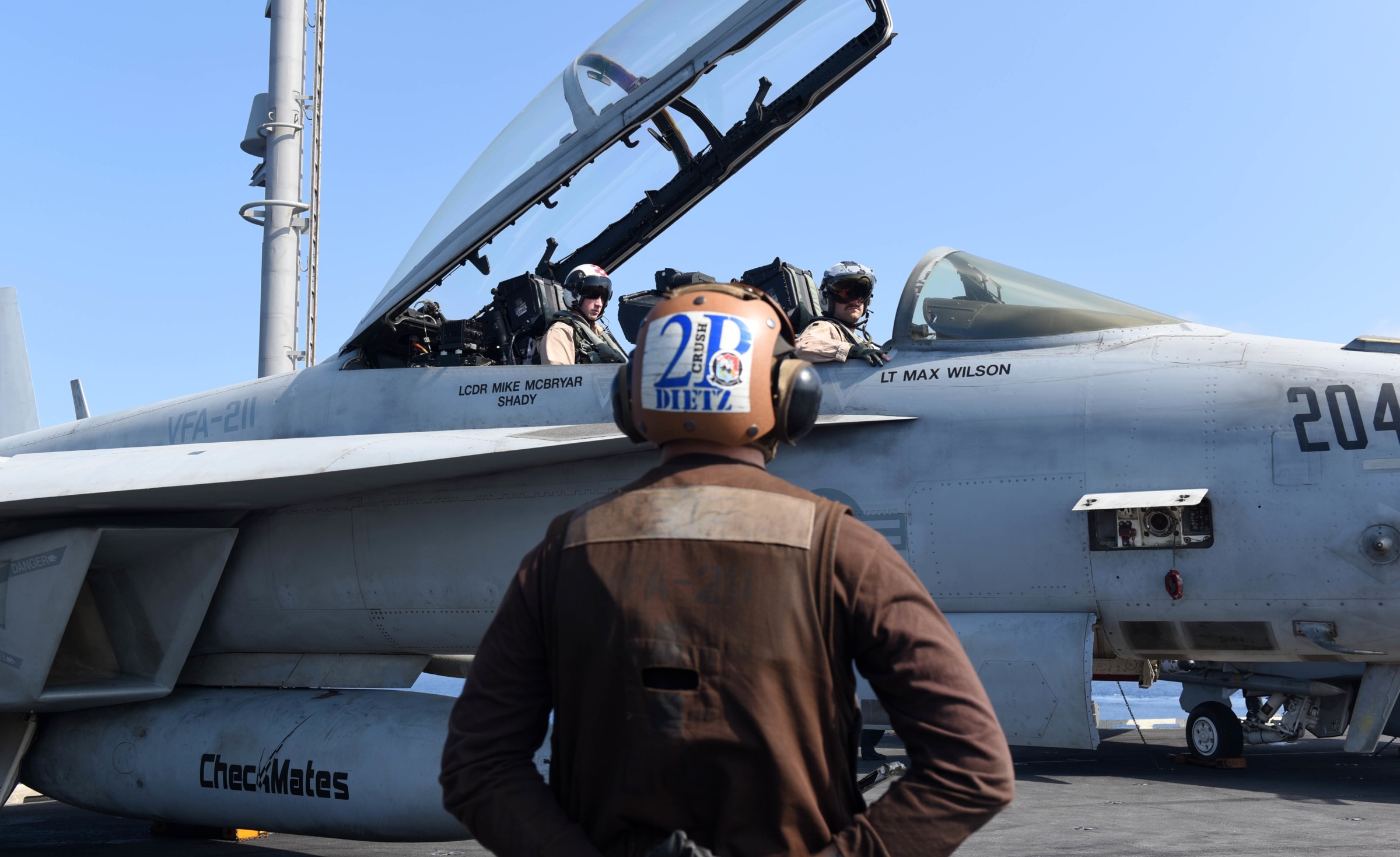 vfa-211 fighting checkmates strike fighter squadron f/a-18f super hornet navy carrier air wing cvw-1 uss harry s. truman cvn-75 cockpit 116