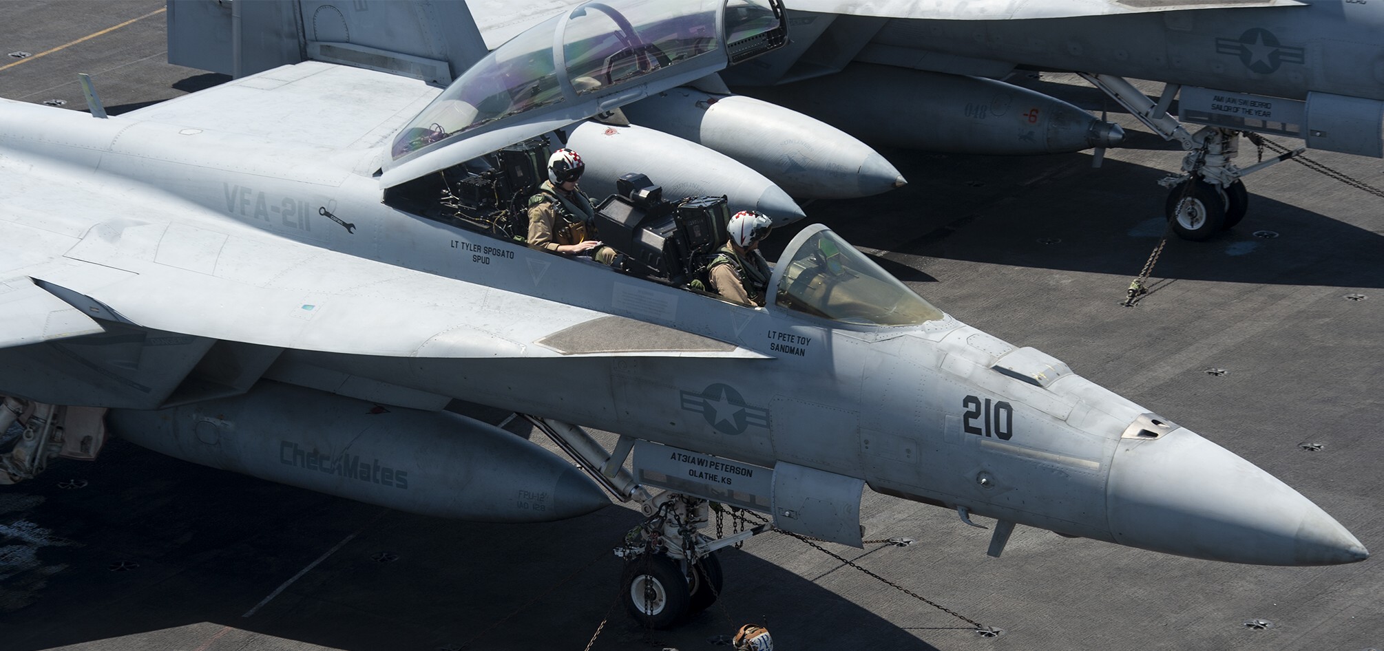 vfa-211 fighting checkmates strike fighter squadron f/a-18f super hornet cvw-1 uss harry s. truman cvn-75 125
