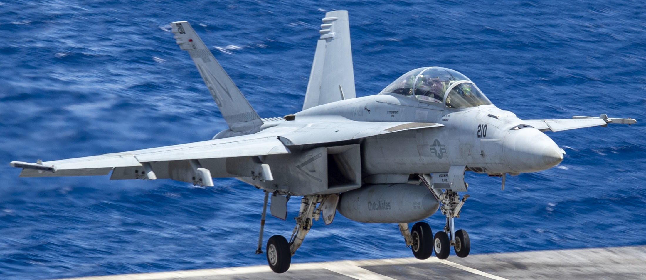 vfa-211 fighting checkmates strike fighter squadron f/a-18f super hornet cvw-1 uss harry s. truman cvn-75 131