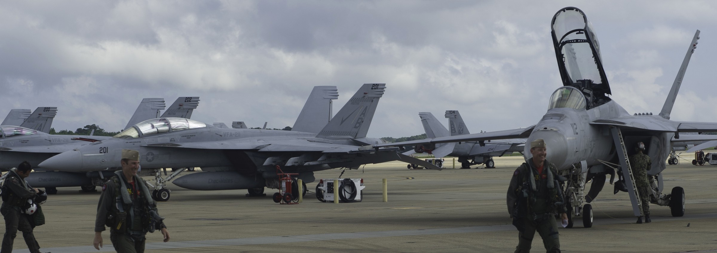 vfa-211 fighting checkmates strike fighter squadron f/a-18f super hornet nas oceana virginia 2020 133