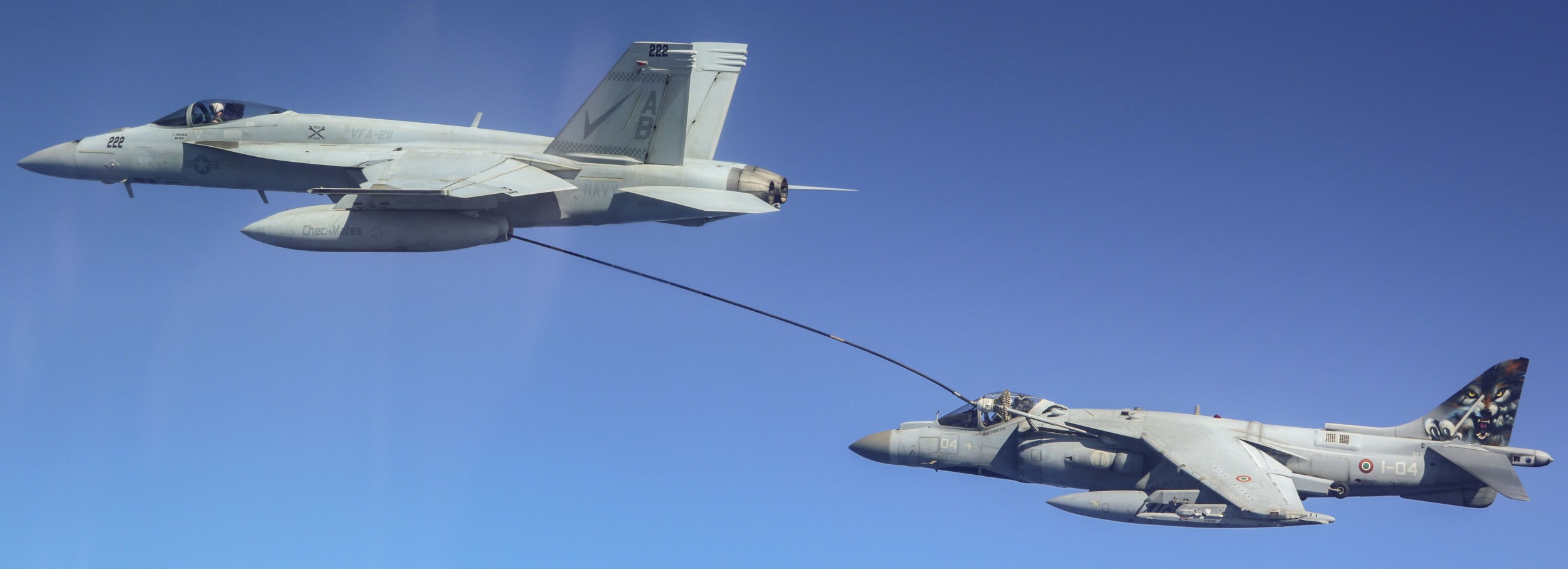 vfa-211 fighting checkmates strike fighter squadron f/a-18e super hornet neptune shield 2022 italian navy av-8b harrier 160
