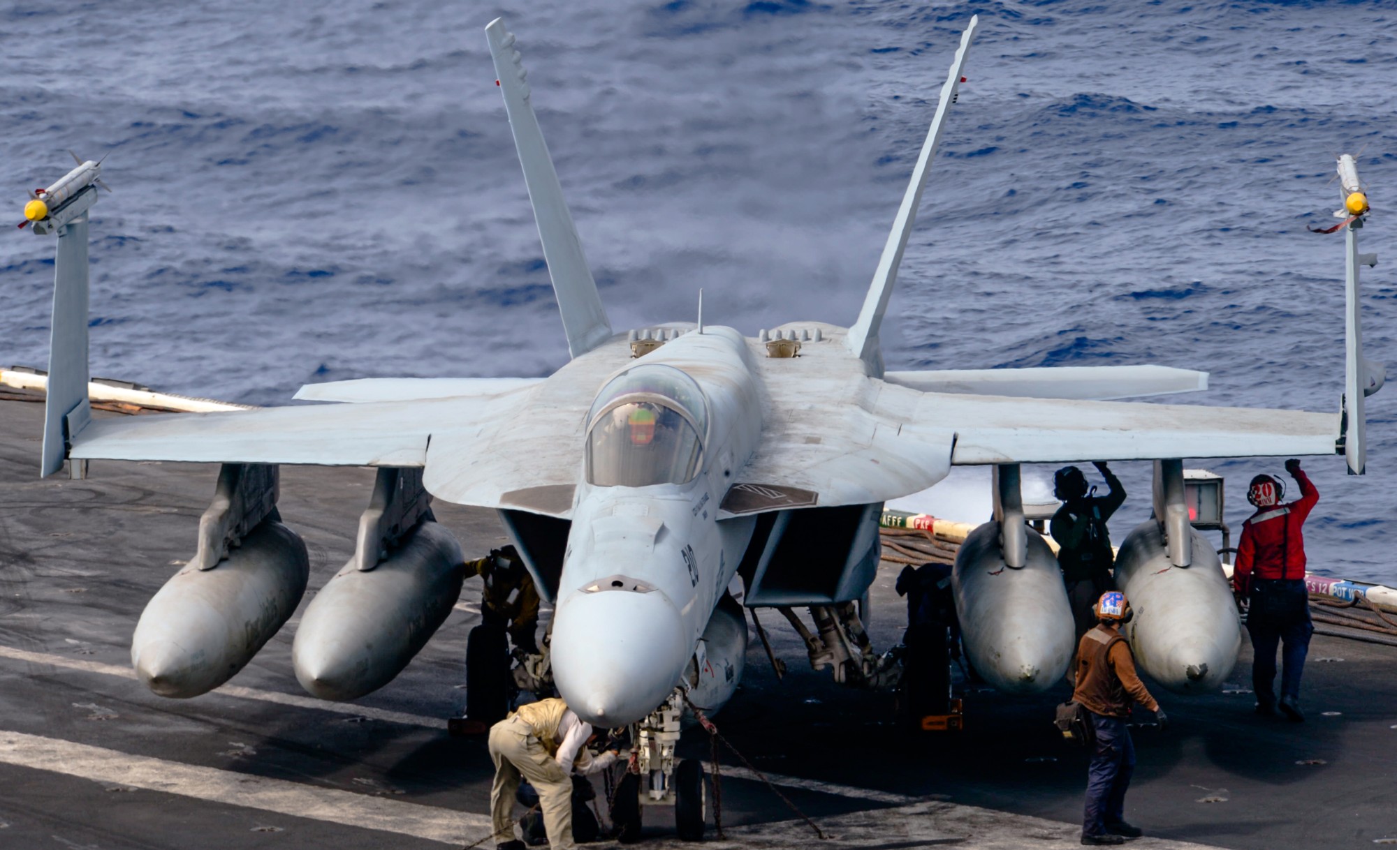 vfa-211 fighting checkmates strike fighter squadron f/a-18e super hornet cvw-11 uss theodore roosevelt cvn-71 168