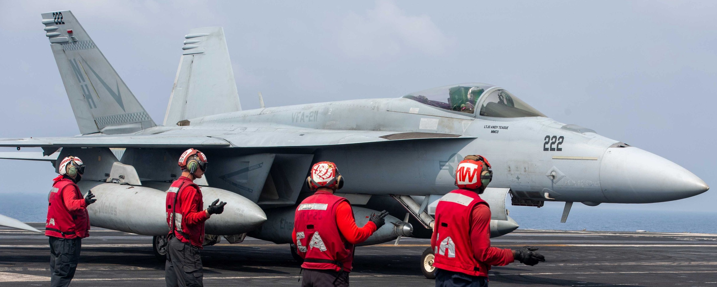 vfa-211 fighting checkmates strike fighter squadron f/a-18e super hornet cvw-11 uss theodore roosevelt cvn-71 169