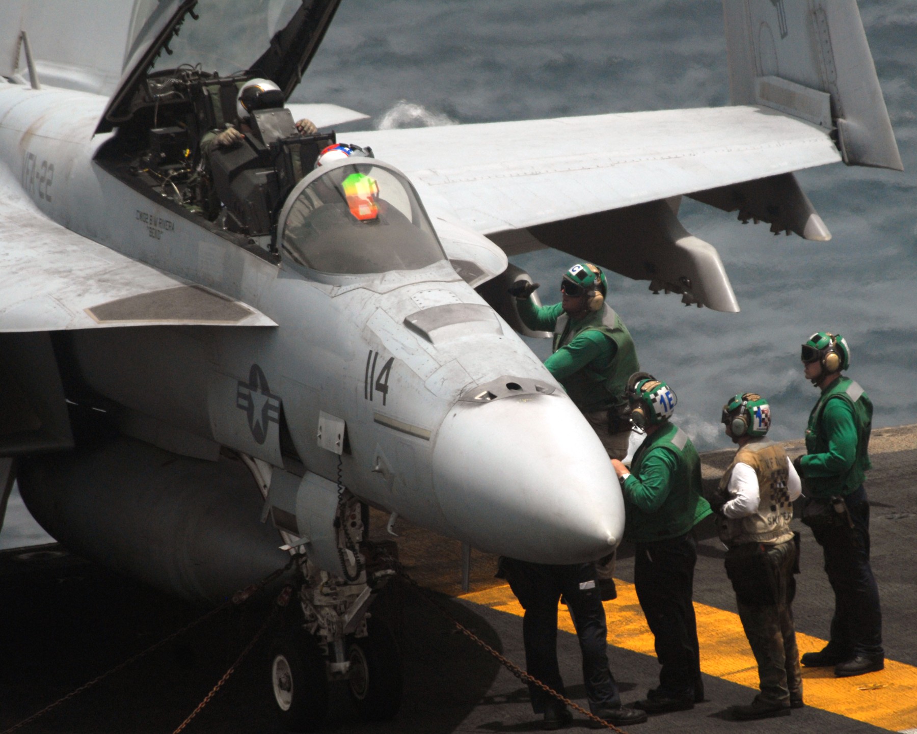 vfa-22 fighting redcocks strike fighter squadron f/a-18f super hornet cvn-76 uss ronald reagan cvw-14 us navy 21