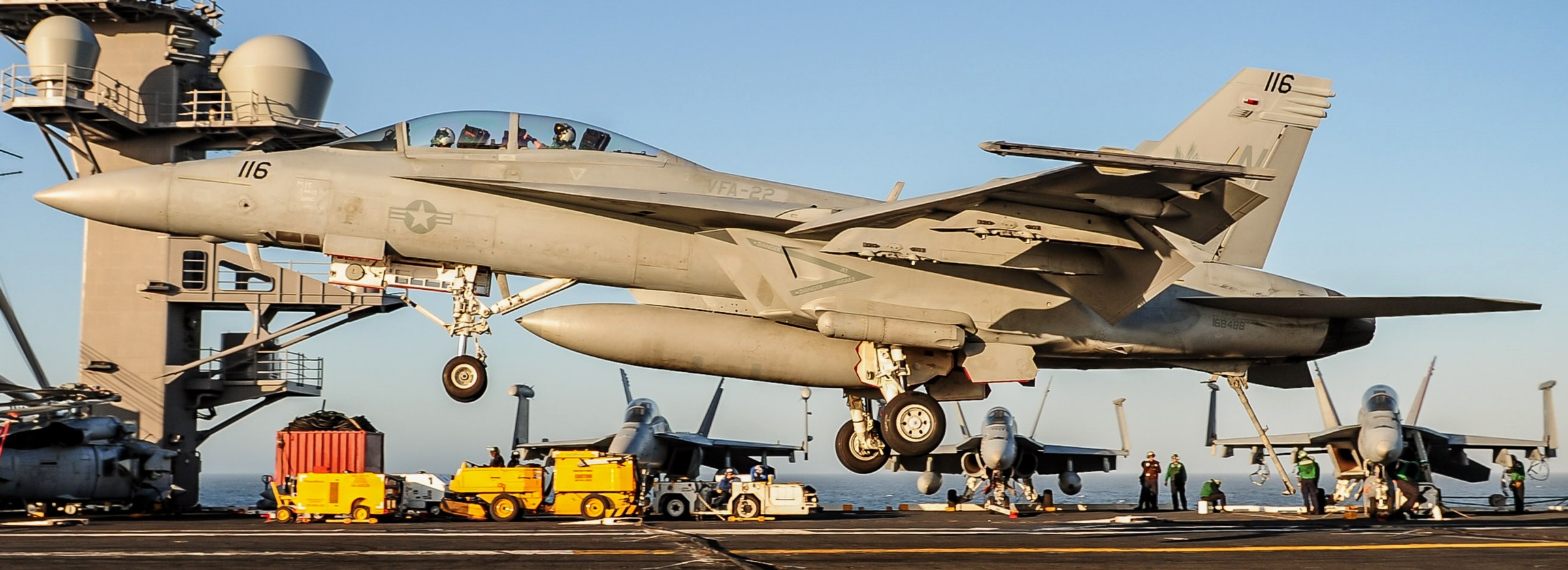 vfa-22 fighting redcocks strike fighter squadron f/a-18f super hornet cvn-71 uss theodore roosevelt cvw-17 us navy 48