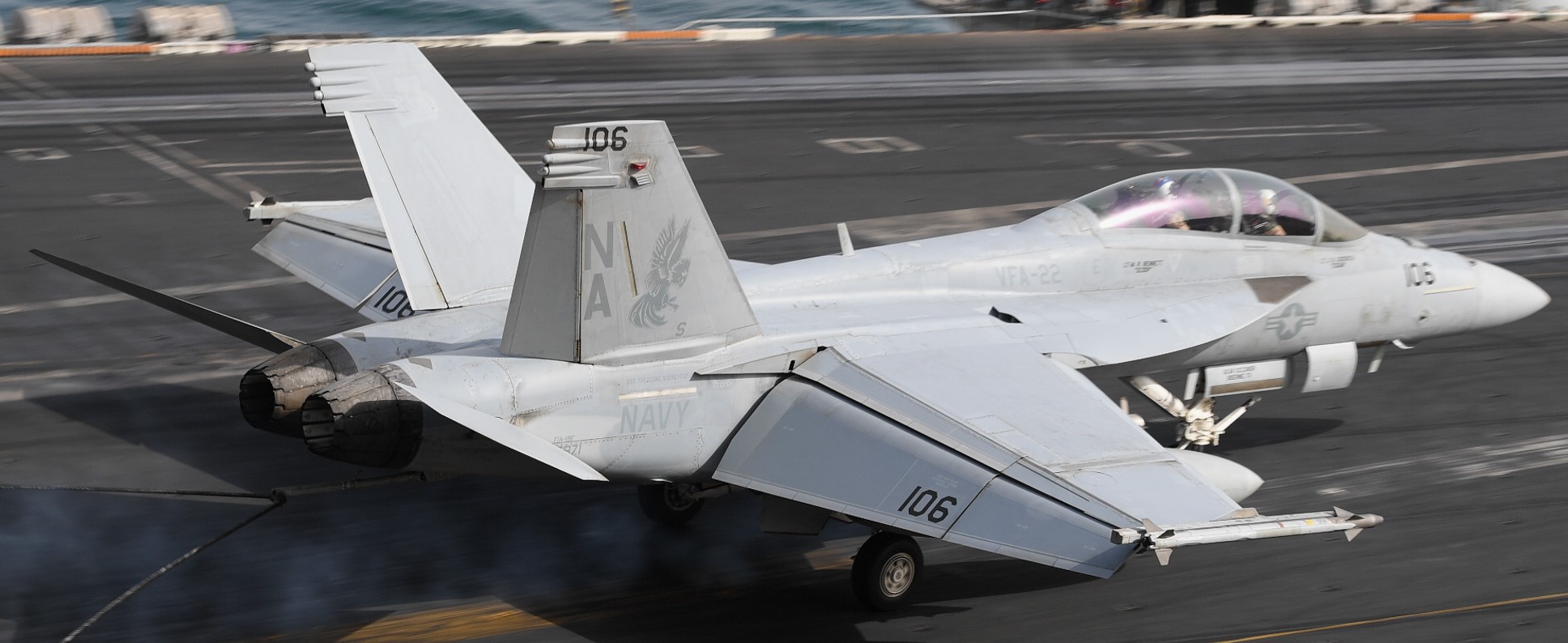 vfa-22 fighting redcocks strike fighter squadron f/a-18f super hornet cvn-71 uss theodore roosevelt cvw-17 us navy 56