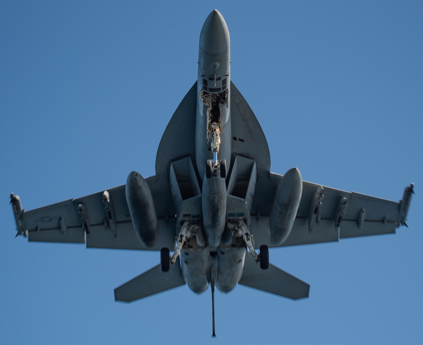 vfa-22 fighting redcocks strike fighter squadron f/a-18f super hornet cvn-71 uss theodore roosevelt cvw-17 us navy 63