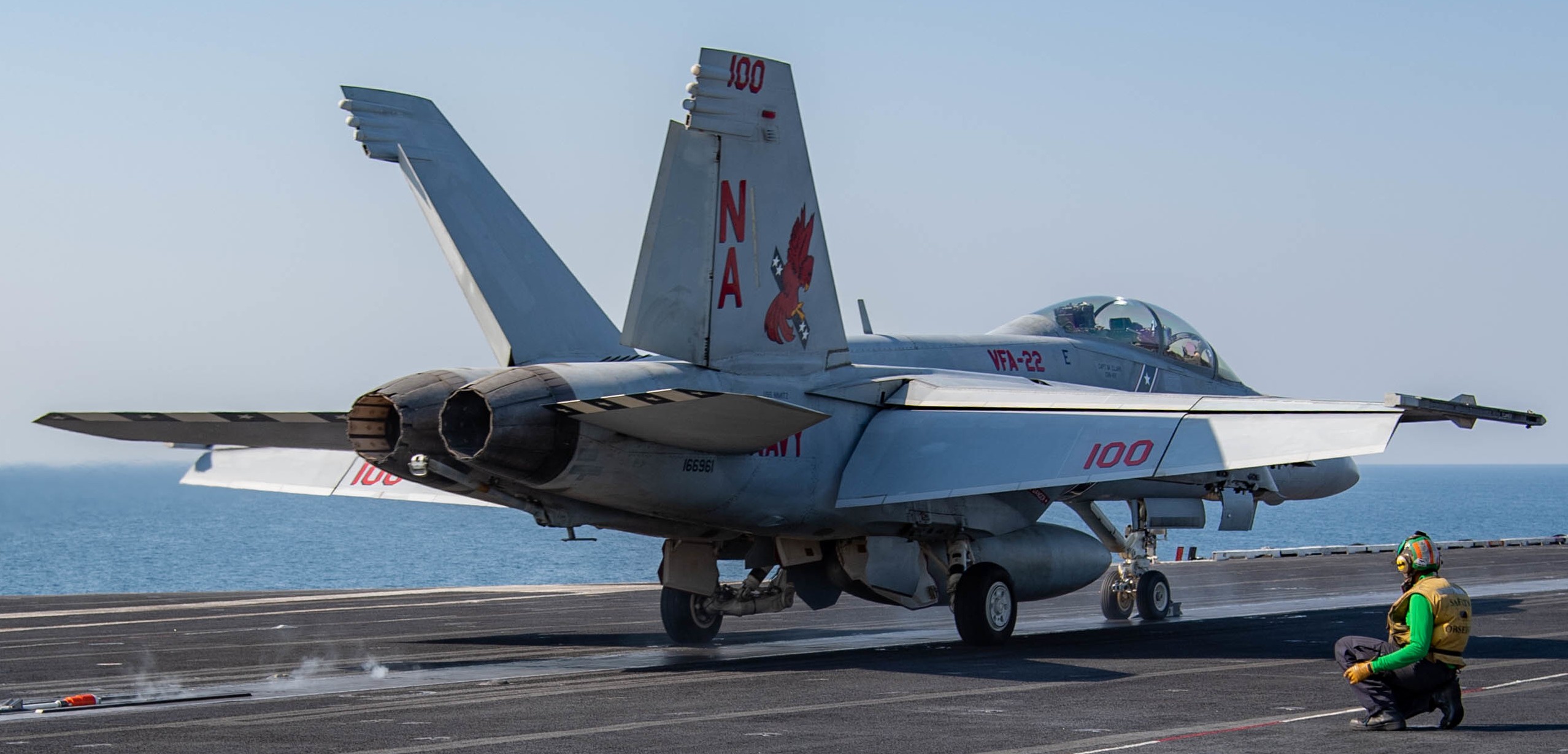 vfa-22 fighting redcocks strike fighter squadron f/a-18f super hornet cvn-68 uss nimitz cvw-17 us navy 81