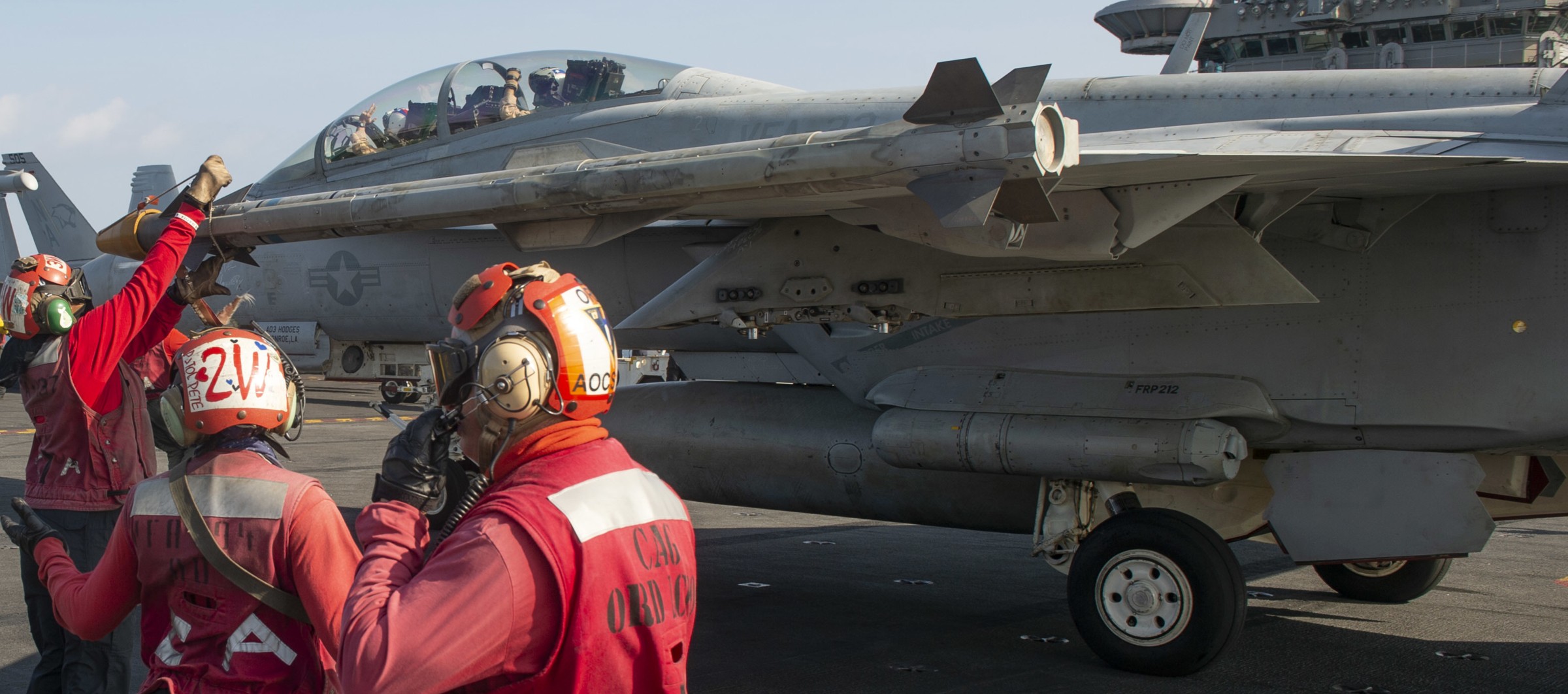 vfa-22 fighting redcocks strike fighter squadron f/a-18f super hornet cvn-68 uss nimitz cvw-17 us navy 89