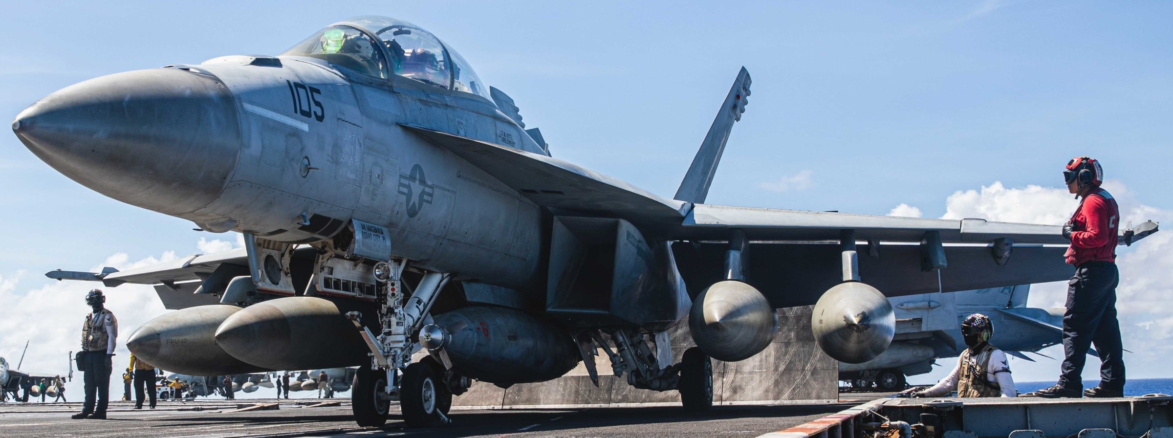 vfa-22 fighting redcocks strike fighter squadron f/a-18f super hornet cvw-17 cvn-68 uss nimitz 141