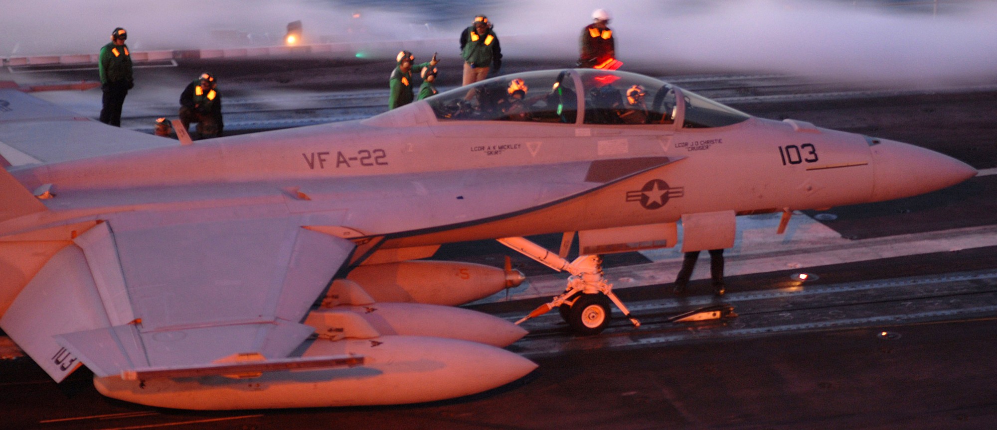 vfa-22 fighting redcocks strike fighter squadron f/a-18f super hornet cvn-76 uss ronald reagan cvw-14 us navy 44p