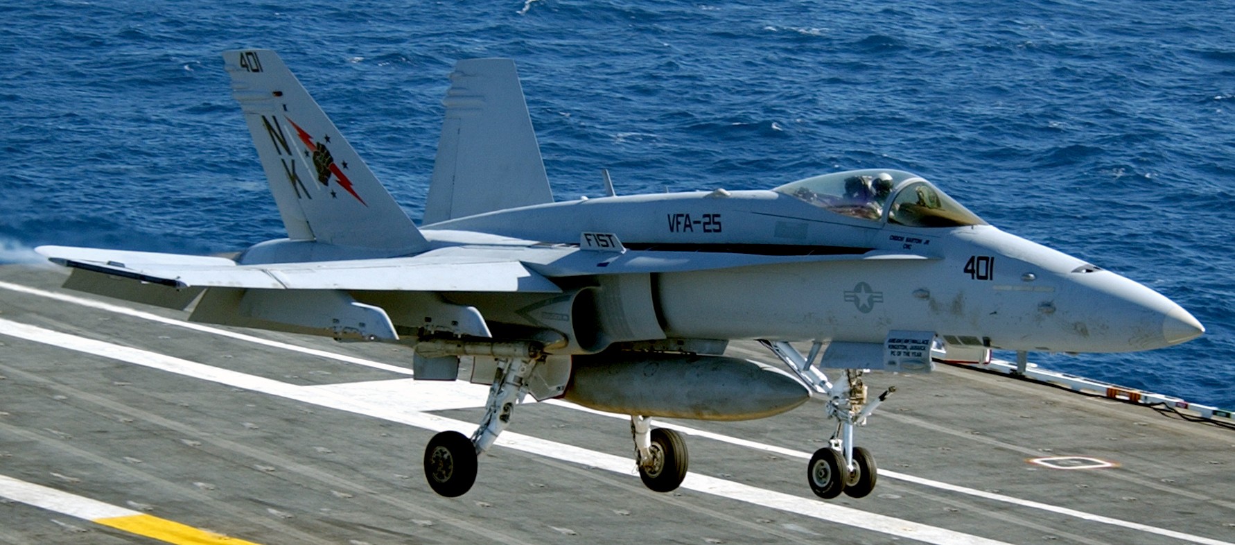 vfa-25 fist of the fleet strike fighter squadron f/a-18c hornet cvn-76 uss ronald reagan cvw-14 us navy 43p