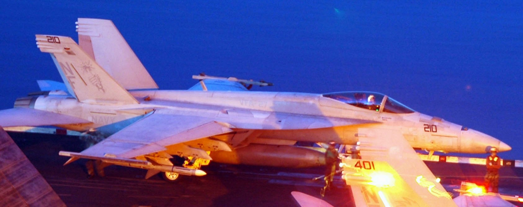 vfa-27 royal maces strike fighter squadron f/a-18e super hornet cv-63 uss kitty hawk cvw-5 us navy 14