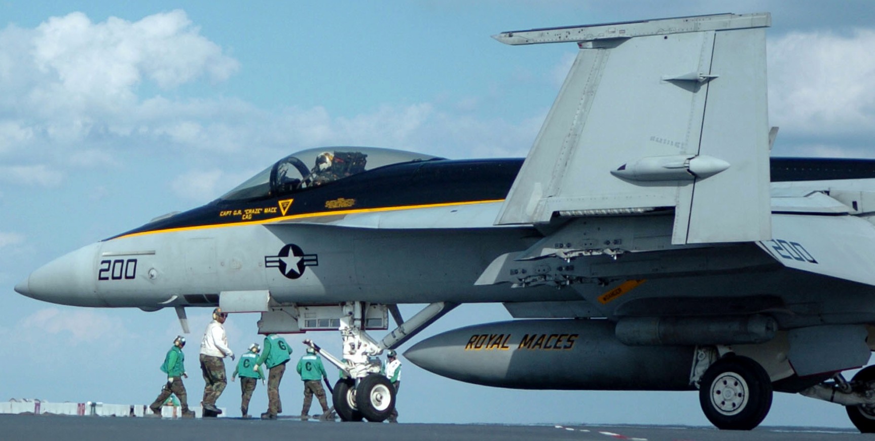 vfa-27 royal maces strike fighter squadron f/a-18e super hornet cv-63 uss kitty hawk cvw-5 us navy 15