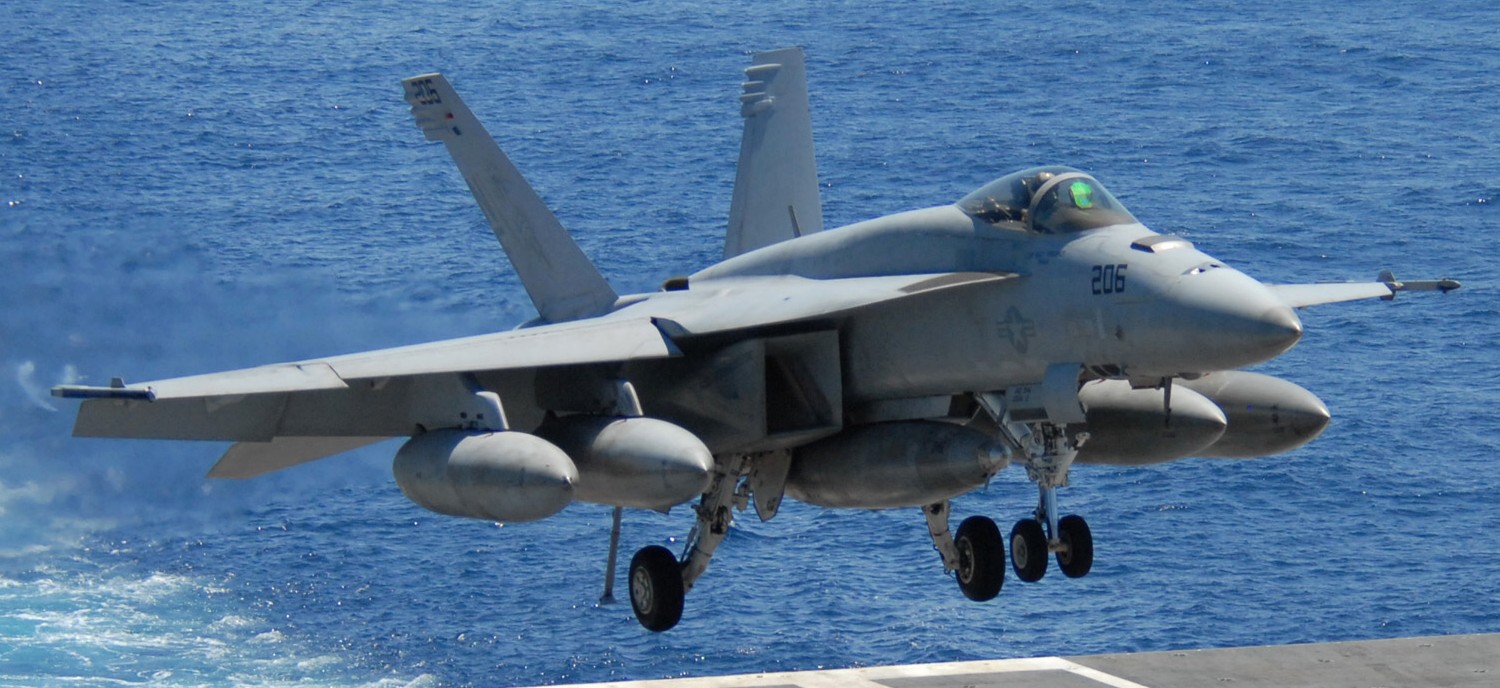 vfa-27 royal maces strike fighter squadron f/a-18e super hornet cvn-73 uss george washington cvw-5 us navy 23