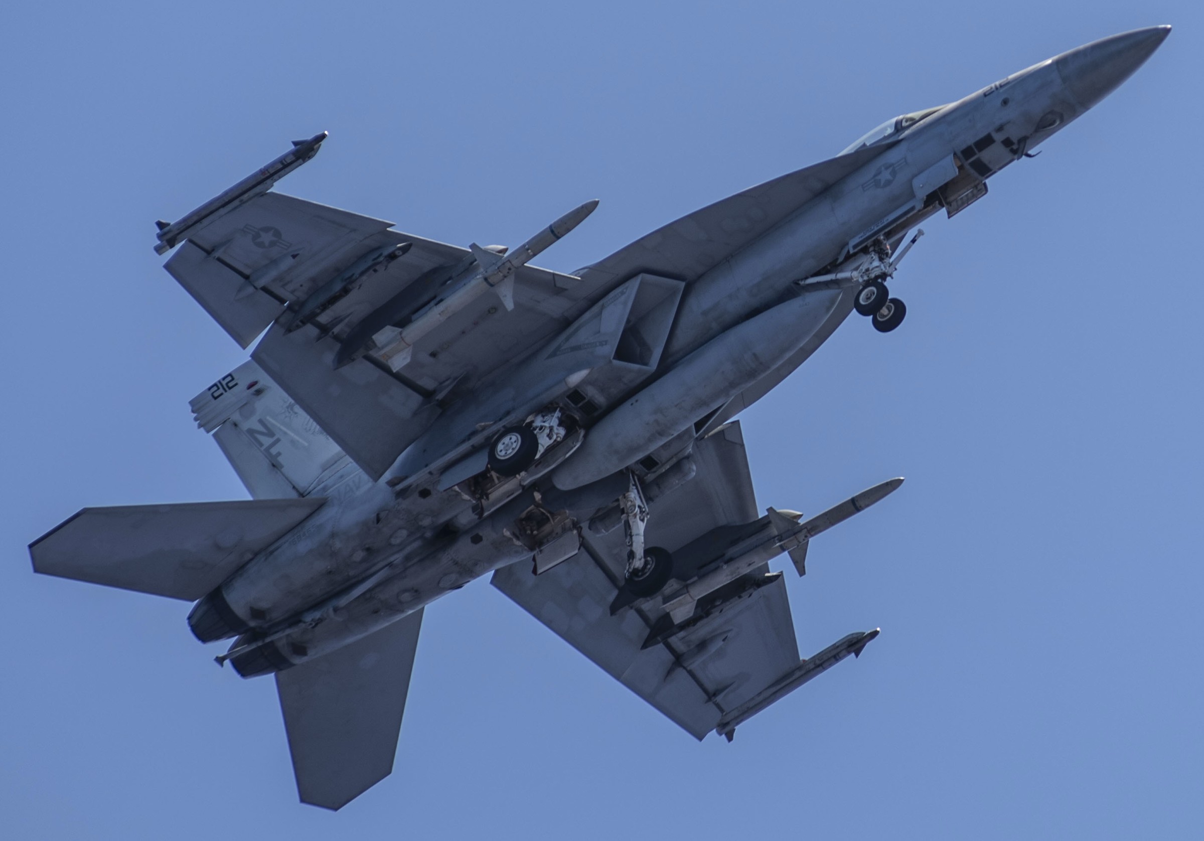 vfa-27 royal maces strike fighter squadron f/a-18e super hornet cvn-76 uss ronald reagan cvw-5 us navy 82