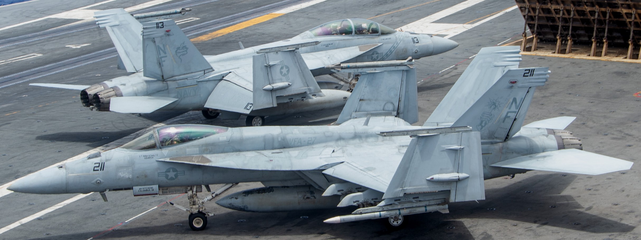 航空機・ヘリコプター F/A-18 Hornet VFA-102 VFA-27 1/72 航空機・ヘリコプター F/A-18 Hornet VFA-102 VFA-27 1/72