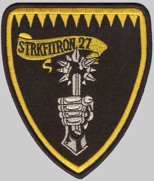 vfa-27 royal maces insignia crest patch badge strike fighter squadron f/a-18e super hornet cvw-5 mcas iwakuni 05p