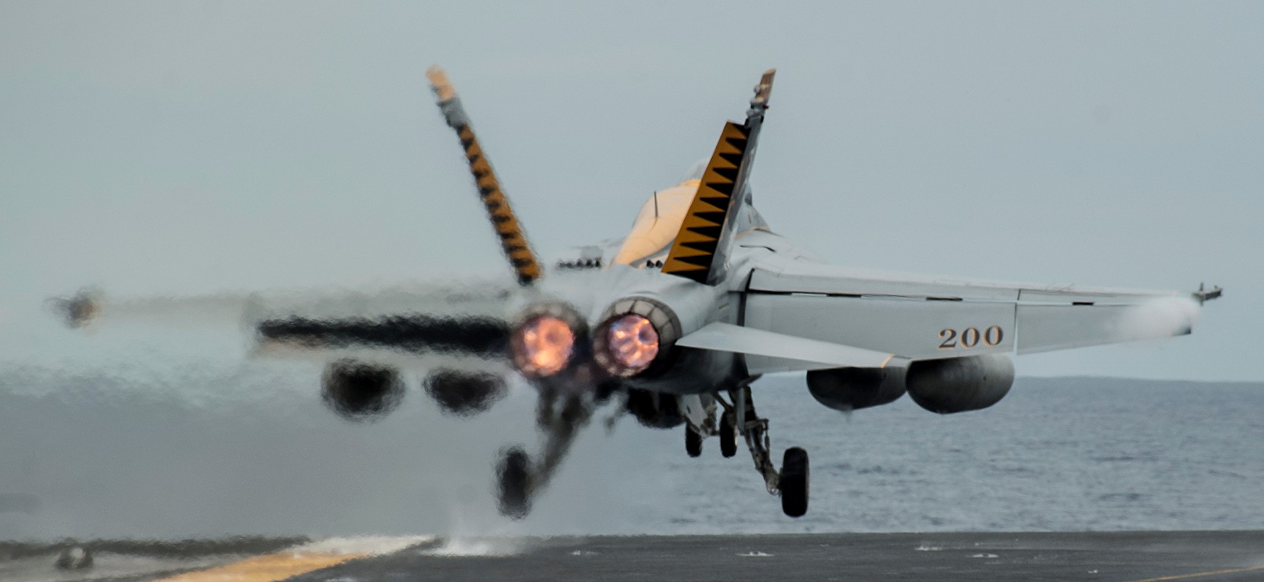 vfa-27 royal maces strike fighter squadron f/a-18e super hornet cvn-73 uss george washington cvw-5 us navy 109p