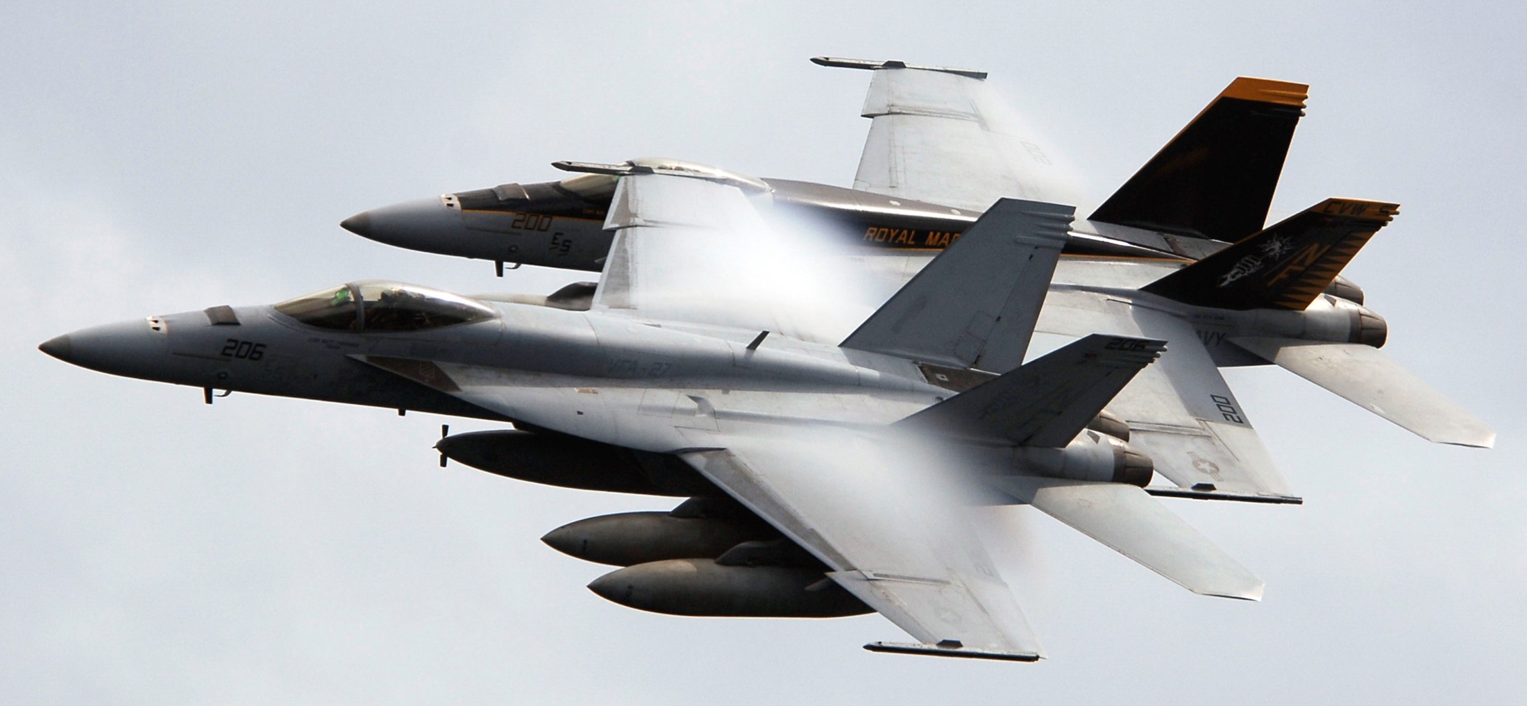 vfa-27 royal maces strike fighter squadron f/a-18e super hornet cv-63 uss kitty hawk cvw-5 us navy 137p
