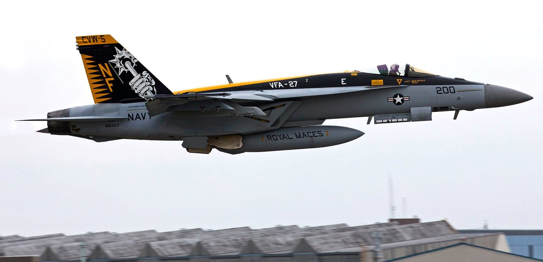 vfa-27 royal maces strike fighter squadron f/a-18e super hornet naf atsugi japan 199p