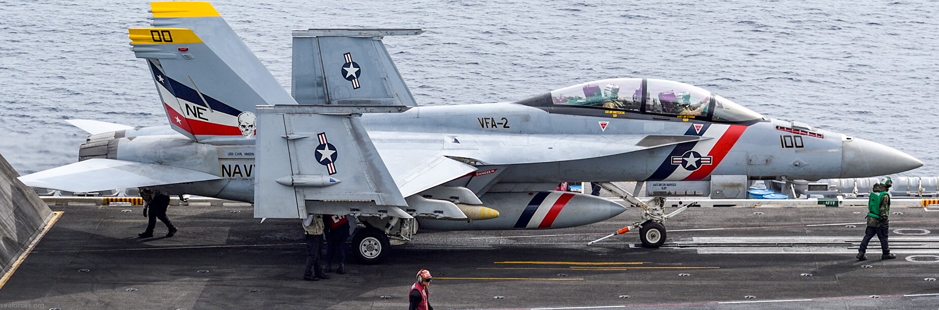 vfa-2 bounty hunters strike fighter squadron us navy f/a-18f super hornet carrier air wing cvw-2 uss carl vinson cvn-70 42
