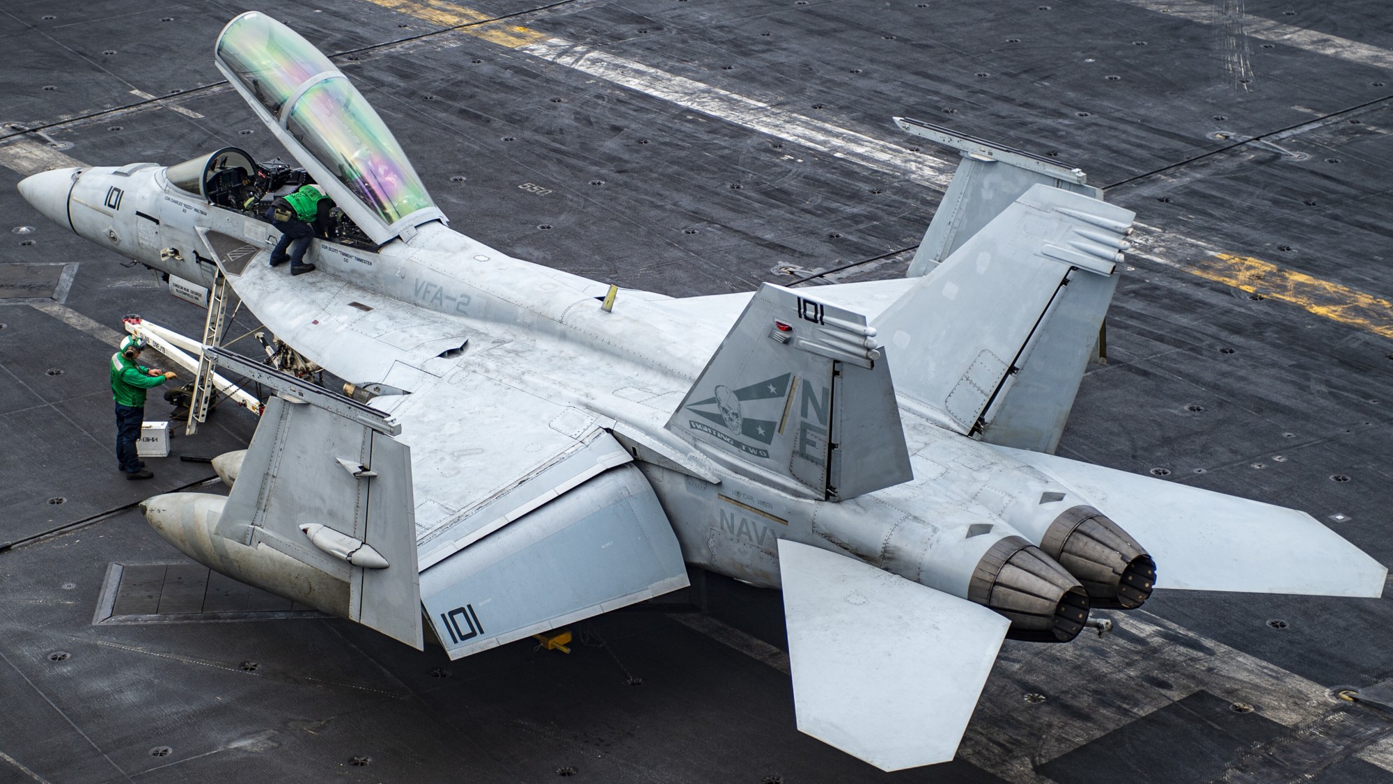 vfa-2 bounty hunters strike fighter squadron us navy f/a-18f super hornet carrier air wing cvw-2 uss carl vinson cvn-70 66
