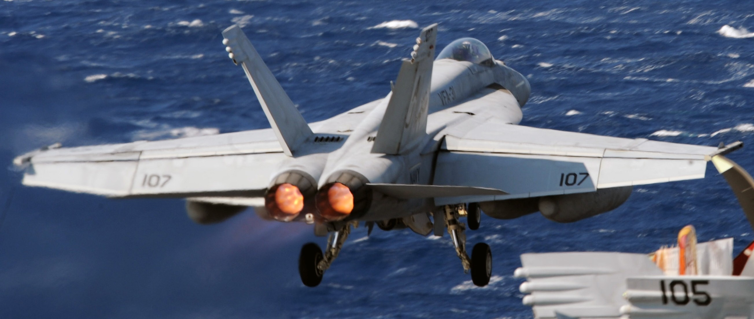 vfa-31 tomcatters strike fighter squadron f/a-18e super hornet us navy cvn-77 uss george h. w. bush cvw-8 14