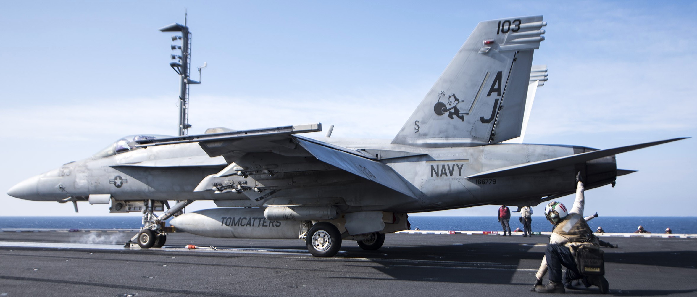 vfa-31 tomcatters strike fighter squadron f/a-18e super hornet us navy cvn-77 uss george h. w. bush cvw-8 36