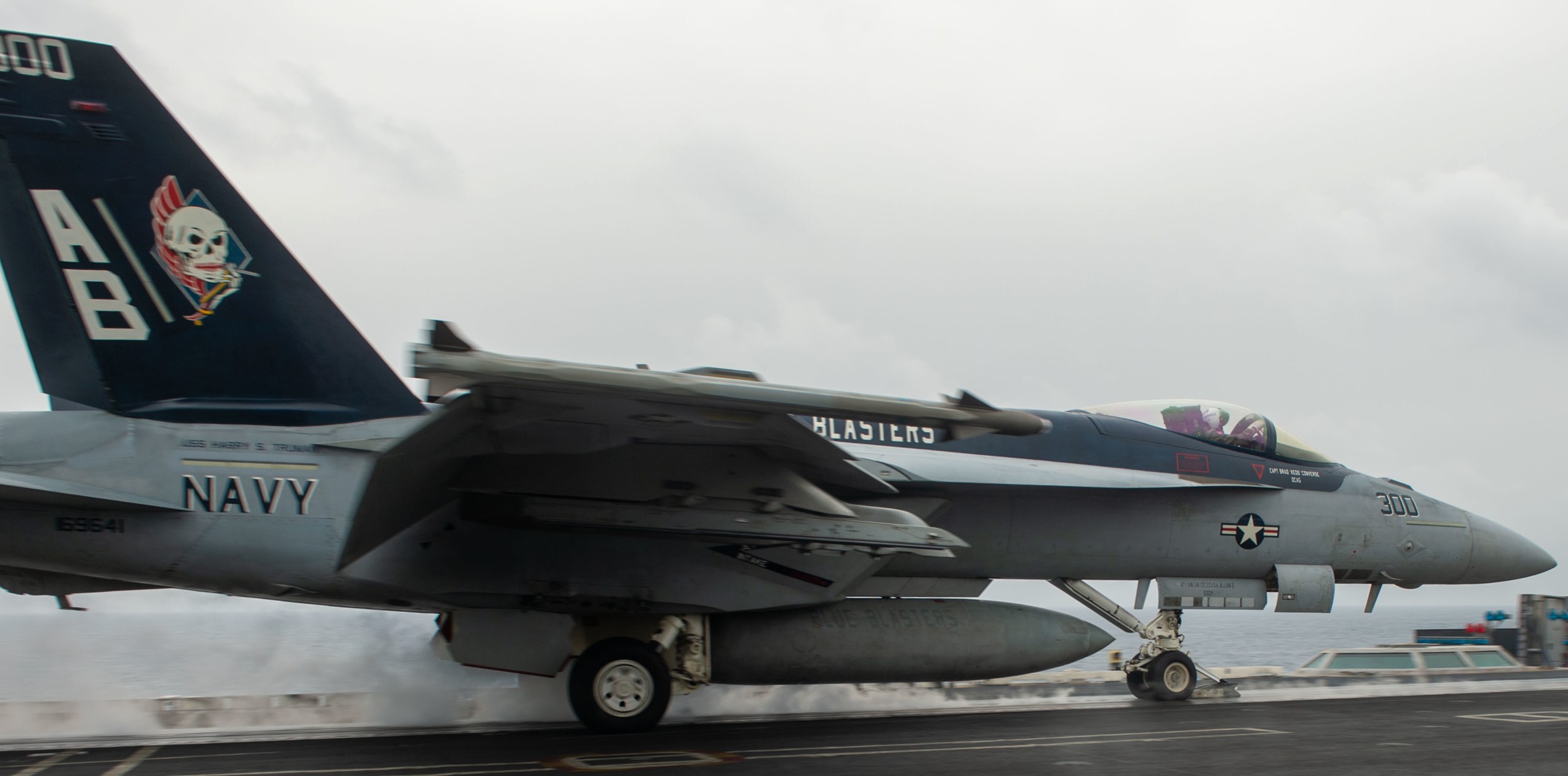 vfa-34 blue blasters strike fighter squadron f/a-18e super hornet cvn-75 uss harry s. truman cvw-8 us navy 95