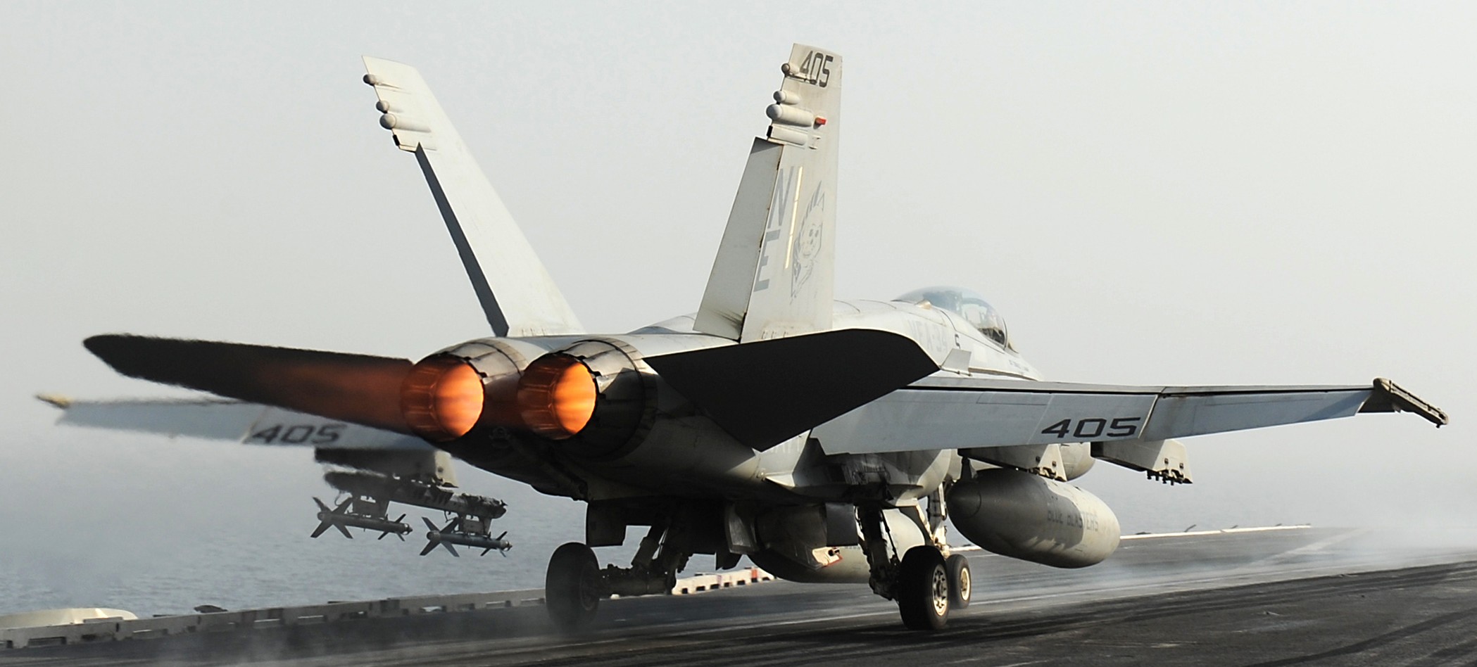 vfa-34 blue blasters strike fighter squadron f/a-18c hornet cvn-72 uss abraham lincoln cvw-2 us navy 76p