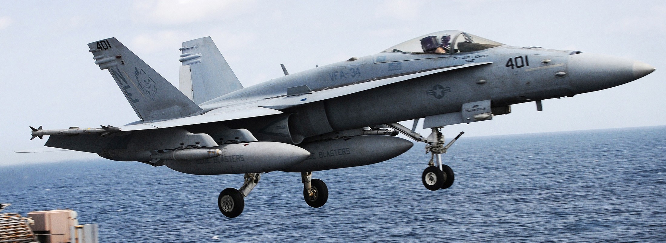vfa-34 blue blasters strike fighter squadron f/a-18c hornet cvn-72 uss abraham lincoln cvw-2 us navy 91p