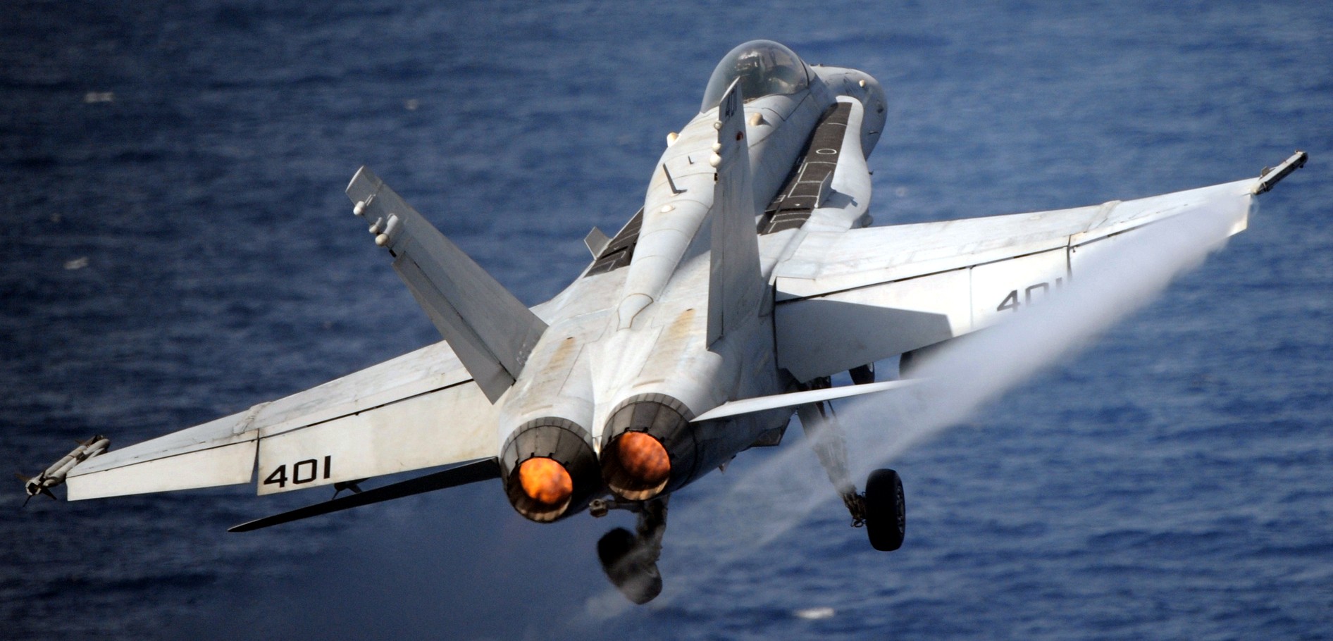 vfa-34 blue blasters strike fighter squadron f/a-18c hornet cvn-72 uss abraham lincoln cvw-2 us navy 102p