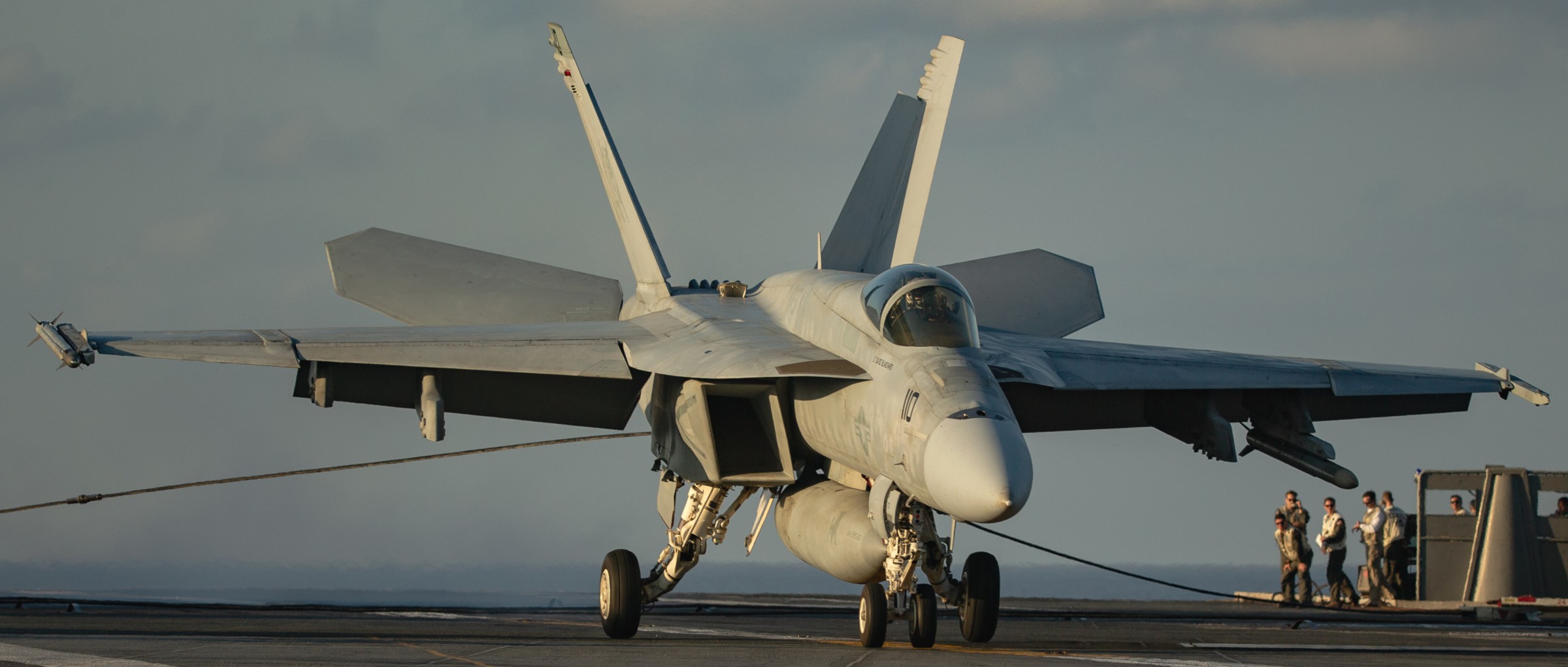vfa-37 ragin' bulls strike fighter squadron f/a-18e super hornet cvw-8 cvn-78 uss gerald r. ford 125