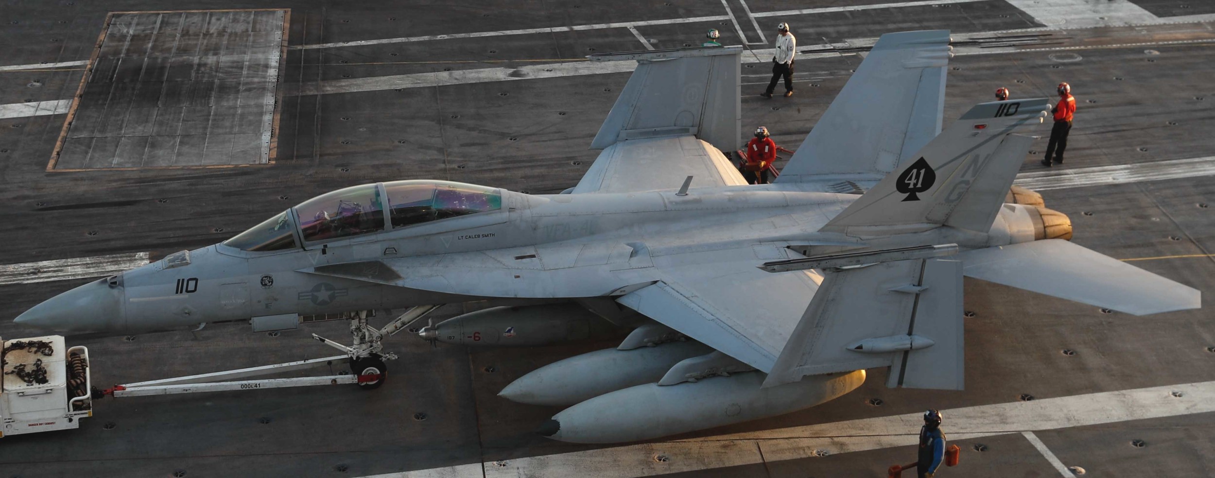 vfa-41 black aces strike fighter squadron f/a-18f super hornet cvw-9 cvn-72 uss abraham lincoln us navy 70