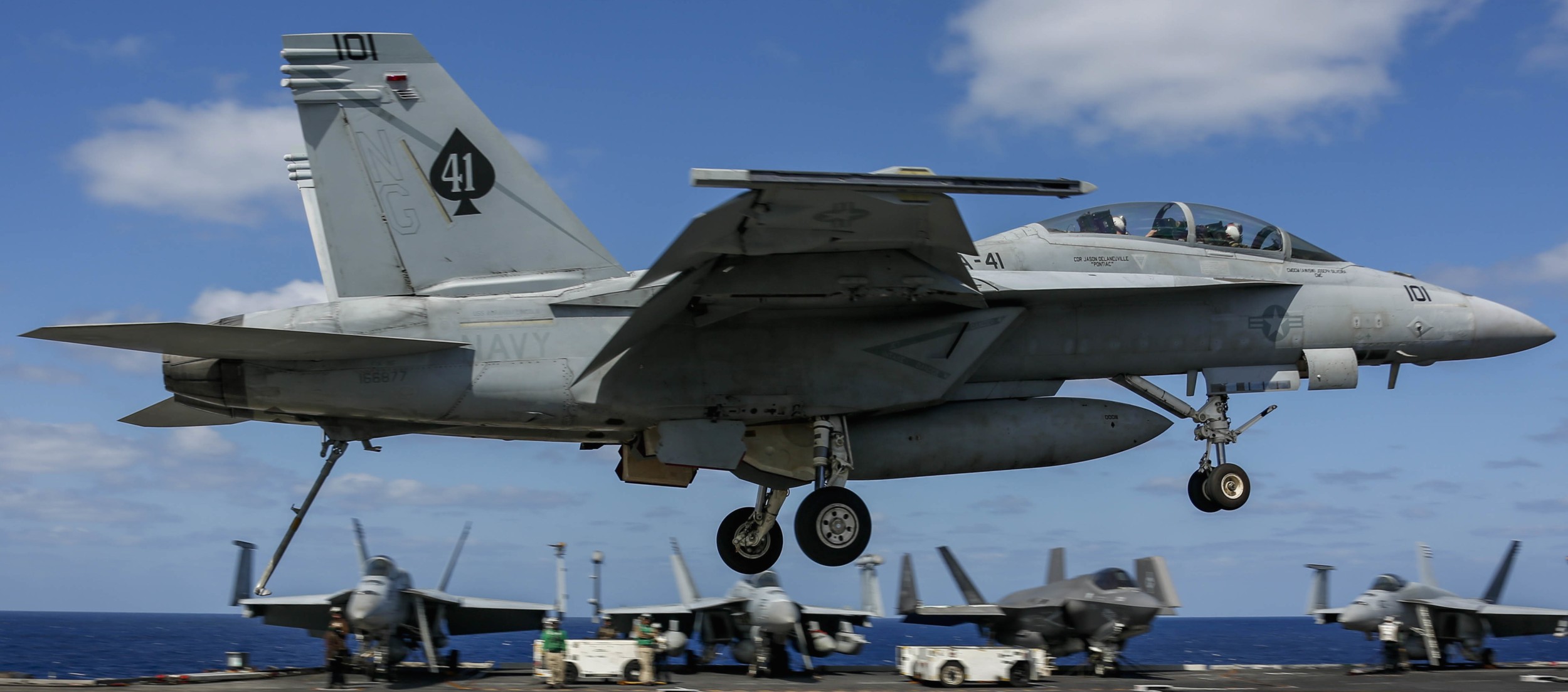 vfa-41 black aces strike fighter squadron f/a-18f super hornet cvw-9 cvn-72 uss abraham lincoln us navy 77